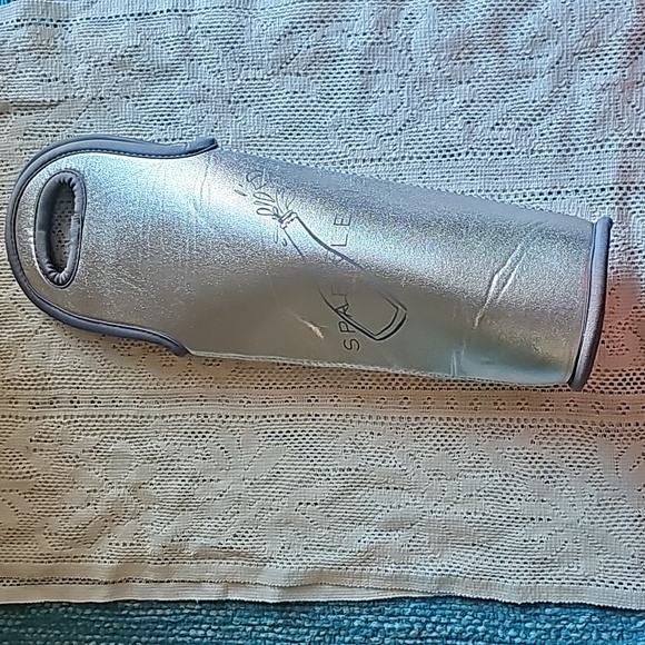 Wine Holder Sleeve FREE W/BUNDLE - Picture 2 of 6